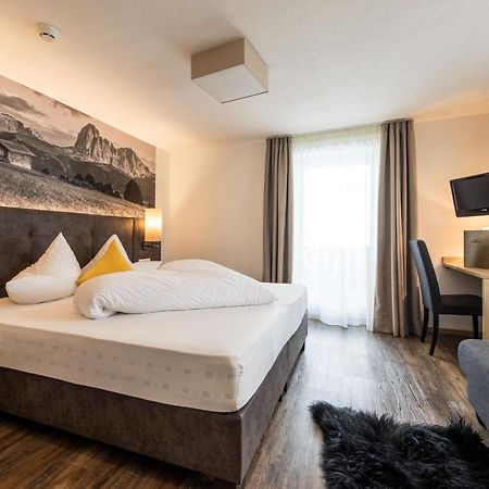 Hotel Alpenblick เฟลเดอร์ส ภายนอก รูปภาพ